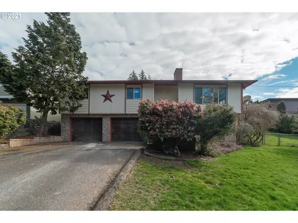 206 HIGHLAND PARK DR, Kelso, WA 98626