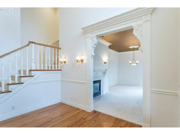 Eugene, OR 97408,2174 LAKEVIEW DR