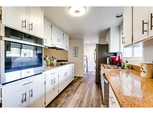 Eugene, OR 97405,1812 BRITTANY ST