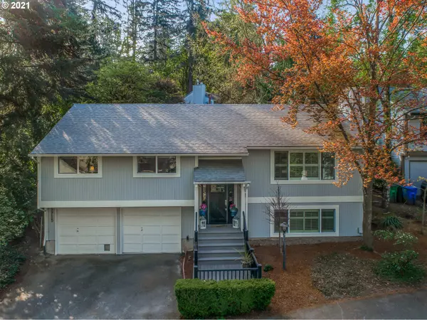 9715 SW QUAIL POST RD, Portland, OR 97219