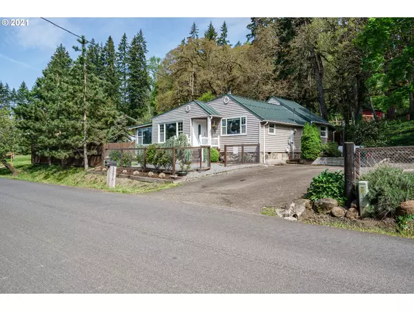 13675 S FREEMAN RD, Mulino, OR 97042