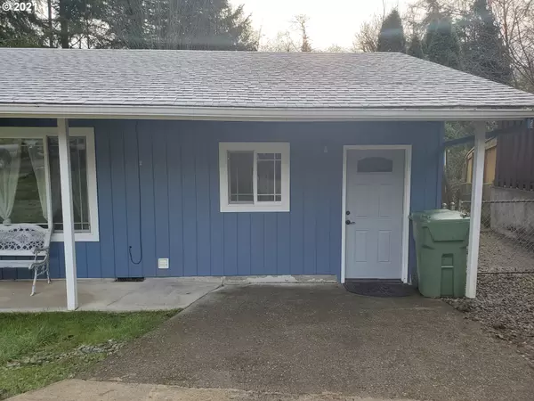 Clatskanie, OR 97016,487 SW JUNIPER CT