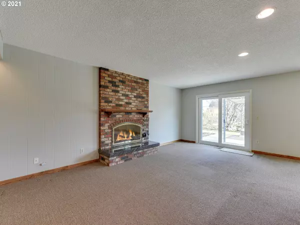 Gresham, OR 97030,250 NW CHASTAIN CT