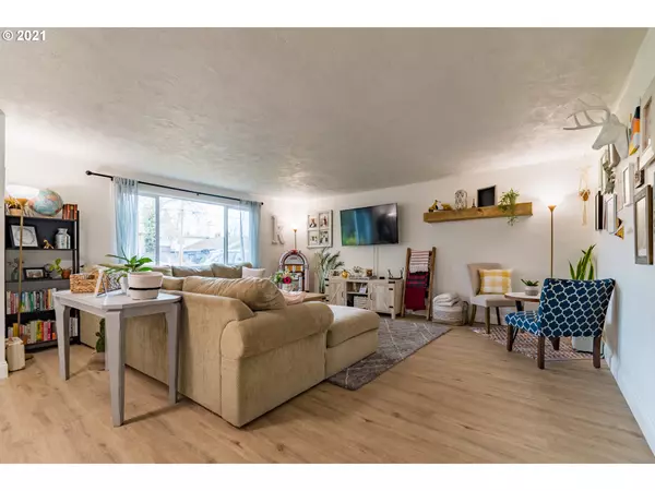 Eugene, OR 97401,1384 GOODPASTURE ISLAND RD