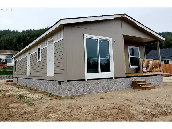 270 FOXGLOVE WAY, Reedsport, OR 97467