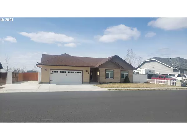 2255 NE 8TH ST, Hermiston, OR 97838