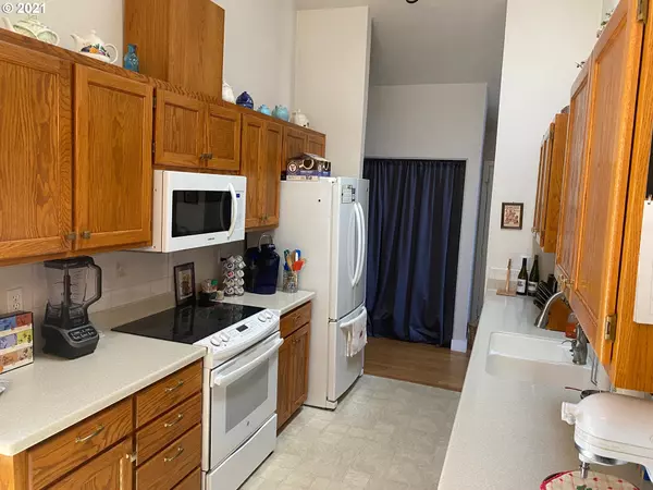 Eugene, OR 97404,2920 BRETT LOOP