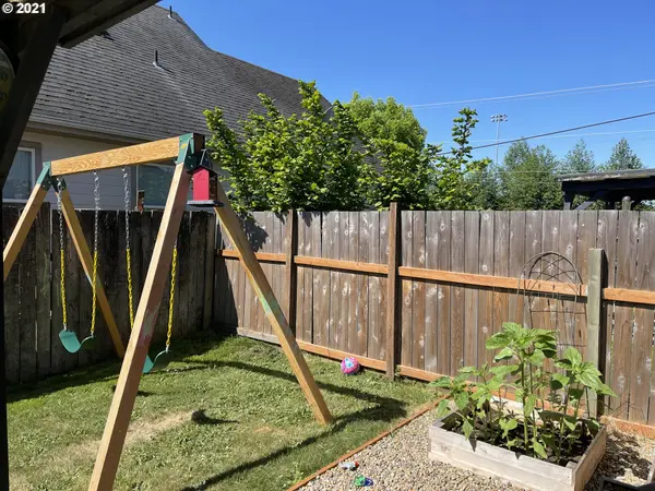 473 S 32ND ST, Springfield, OR 97478