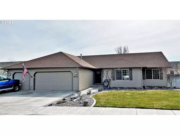 851 W HARTLEY AVE, Hermiston, OR 97838