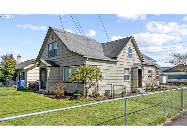 506 S 4TH AVE, Kelso, WA 98626