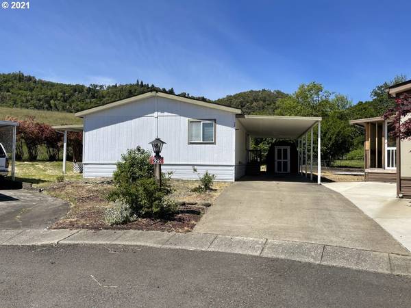 522 SHADOW RANCH LN, Roseburg, OR 97470