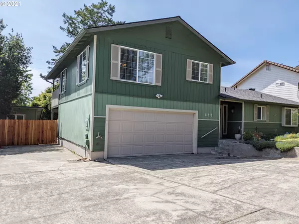 Brookings, OR 97415,855 MIDLAND WAY