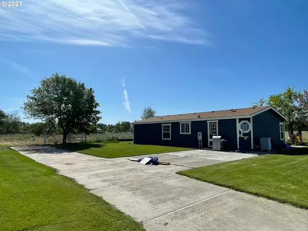 32828 QUESTS END LN, Hermiston, OR 97838