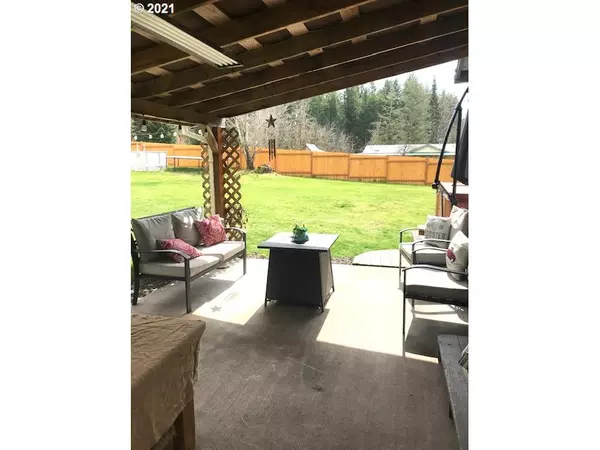 Carson, WA 98610,252 LEETE RD