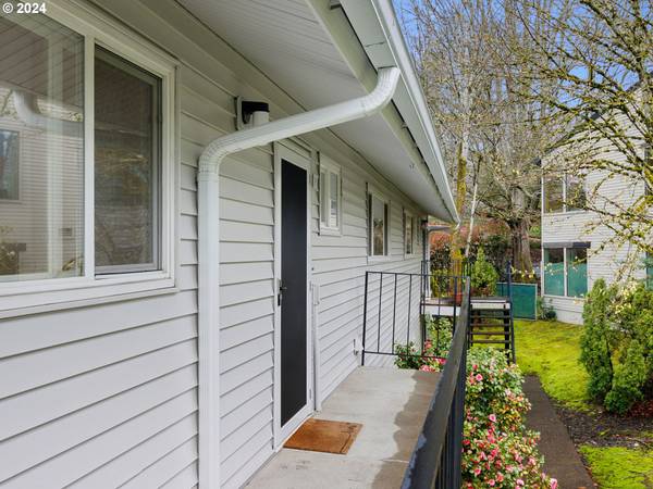 6835 SW CAPITOL HILL RD #35, Portland, OR 97219