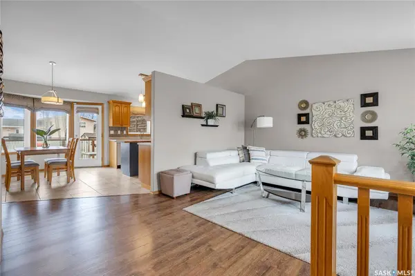 211 Lewis CRESCENT, Saskatoon, SK S7L 7H5