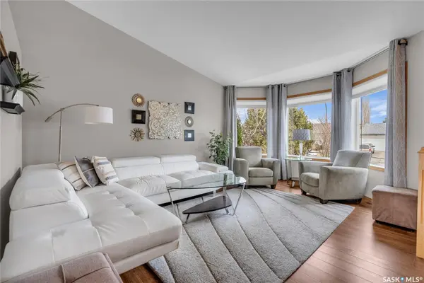 211 Lewis CRESCENT, Saskatoon, SK S7L 7H5