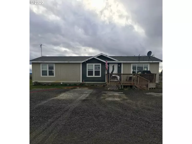 86396 HILL LN, Christmas Valley, OR 97641