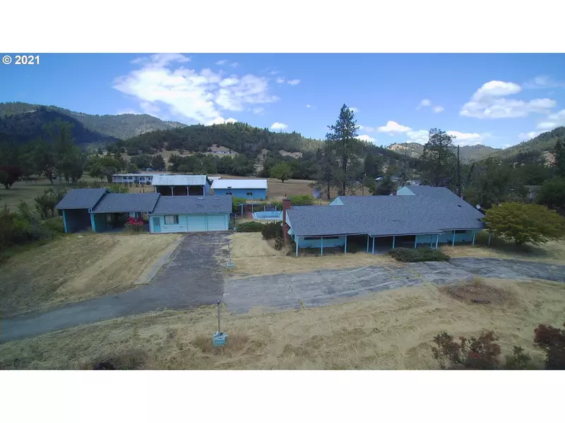 2088 NORTH MYRTLE RD, Myrtle Creek, OR 97457