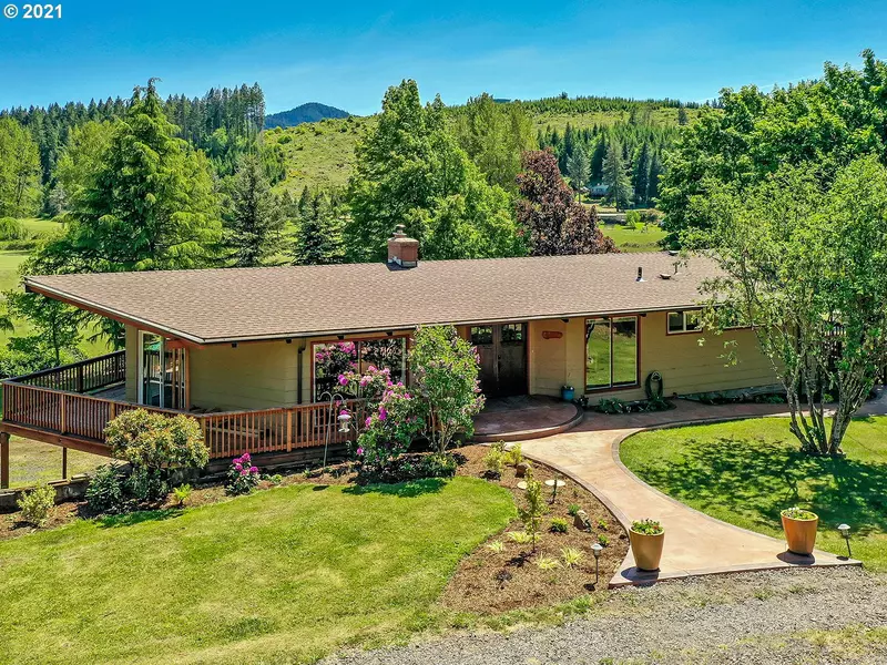 48276 MCFARLAND RD, Oakridge, OR 97463