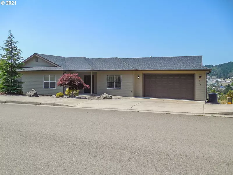 755 VALLEY VISTA ST, Sutherlin, OR 97479