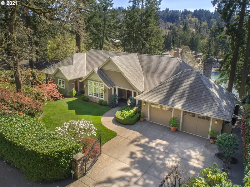 584 RIDGEWAY RD, Lake Oswego, OR 97034