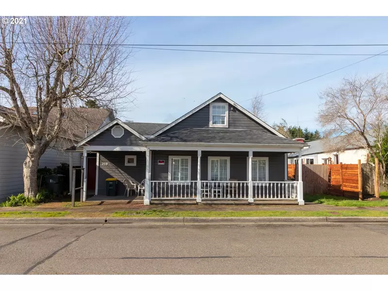 239 MAPLE ST, Florence, OR 97439