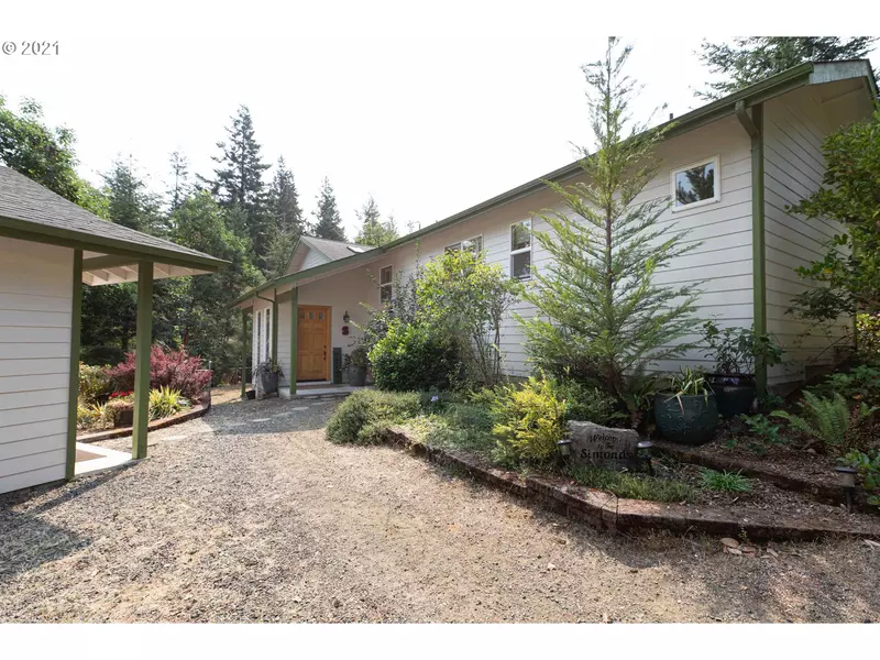 89351 SUNNY LOOP LN, Bandon, OR 97411