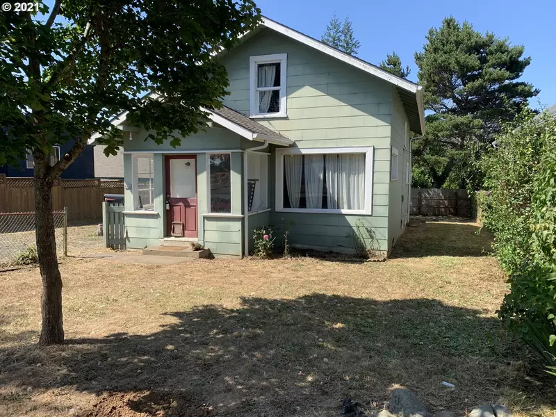 640 E 3RD ST, Coquille, OR 97423