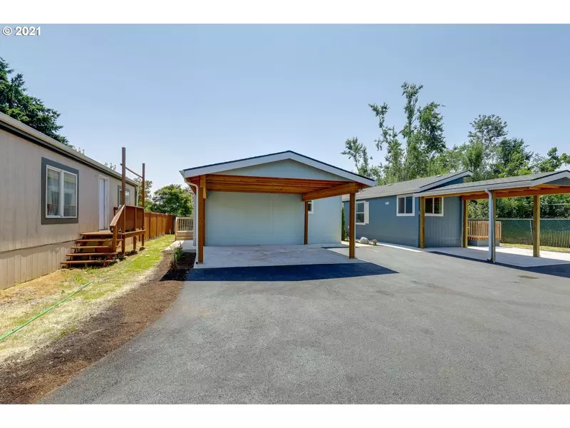 18780 Central Point Rd. #8B, Oregon City, OR 97045