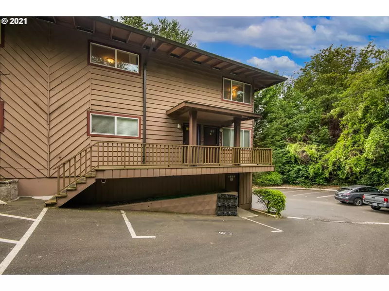 1035 SW BERTHA BLVD #15, Portland, OR 97219