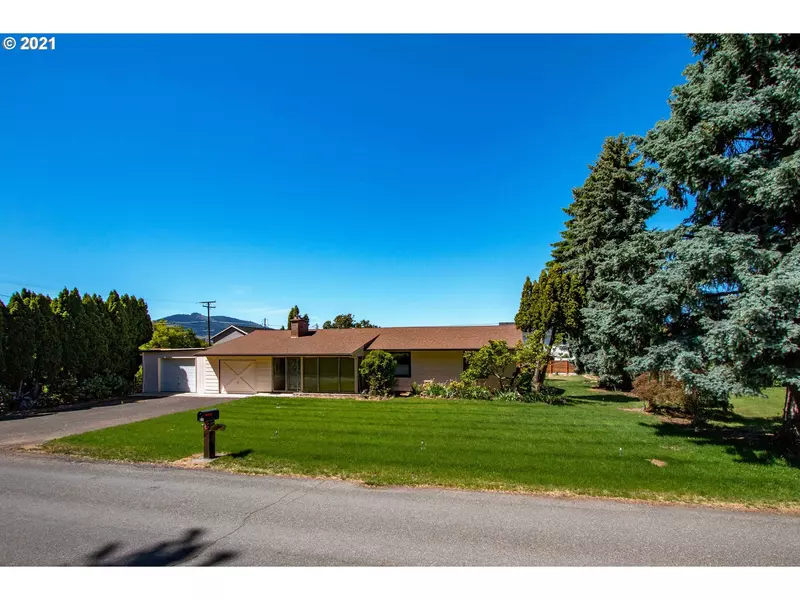 3000 ELIOT DR, Hood River, OR 97031