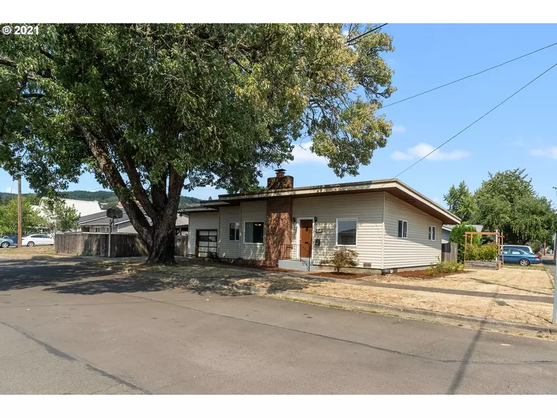 305 NW GARDNER ST, Sheridan, OR 97378