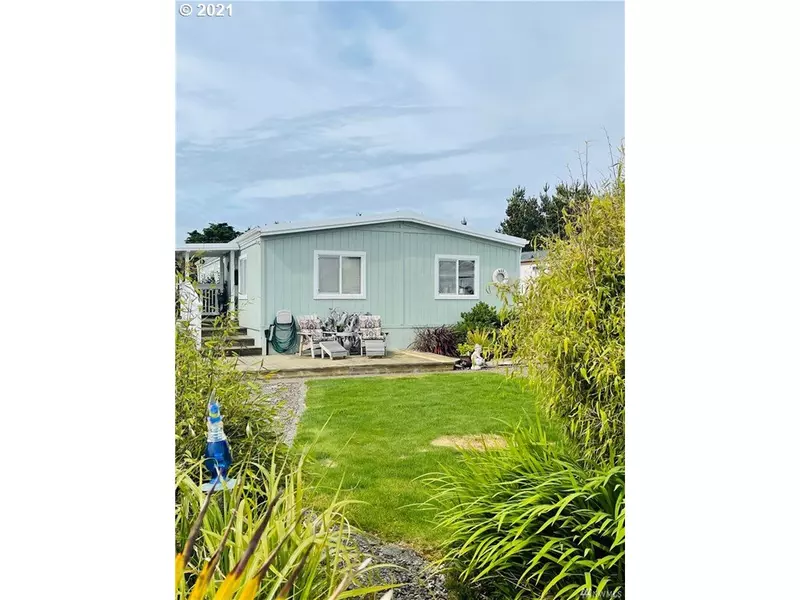 809 OYSTERVILLE RD, Ocean Park, WA 98640