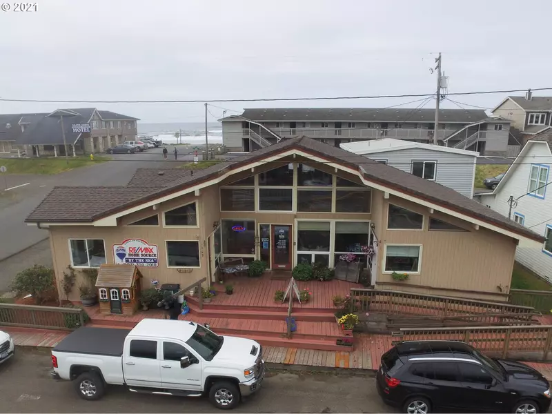 165 S MILLER ST, Rockaway Beach, OR 97136