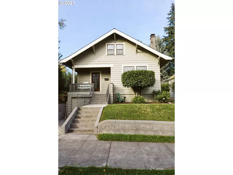 3035 SE 9TH AVE, Portland, OR 97202