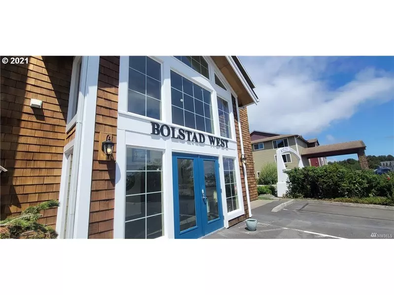 205 W Bolstad AVE #204, Long Beach, WA 98631