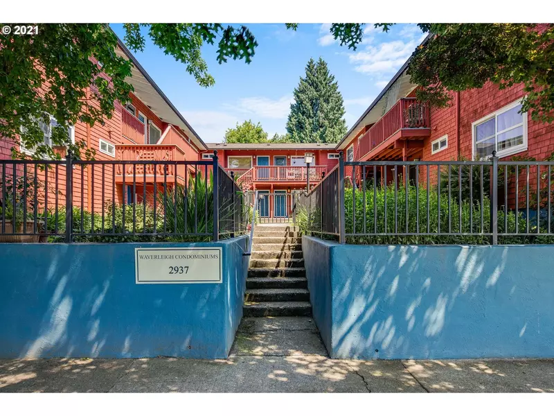 2937 SE WAVERLEIGH BLVD #1, Portland, OR 97202