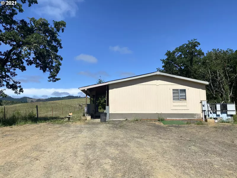 250 MAJESTIC LN, Oakland, OR 97462