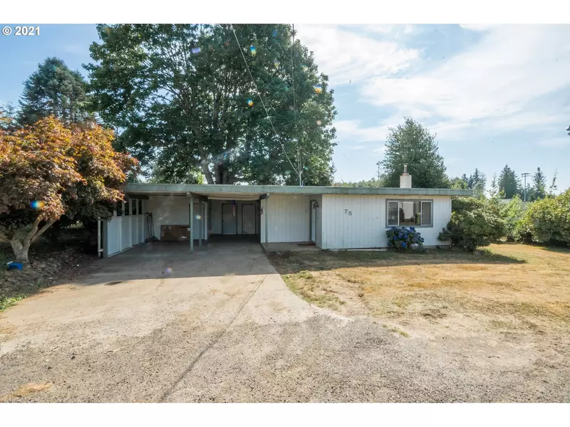 75 Irving ST, Cathlamet, WA 98612