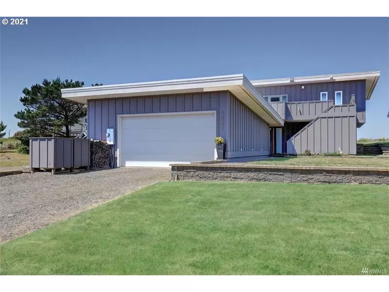 32507 G ST, Ocean Park, WA 98640