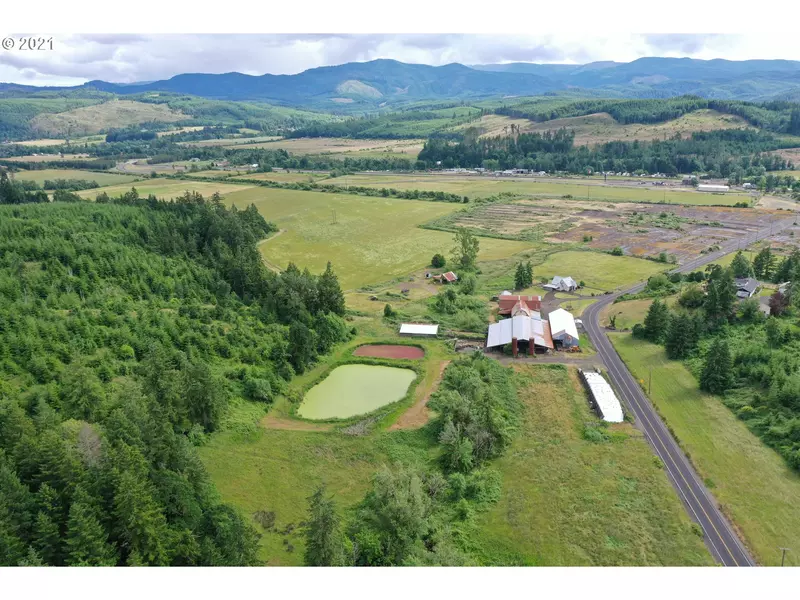 9040 FORT HILL RD, Willamina, OR 97396