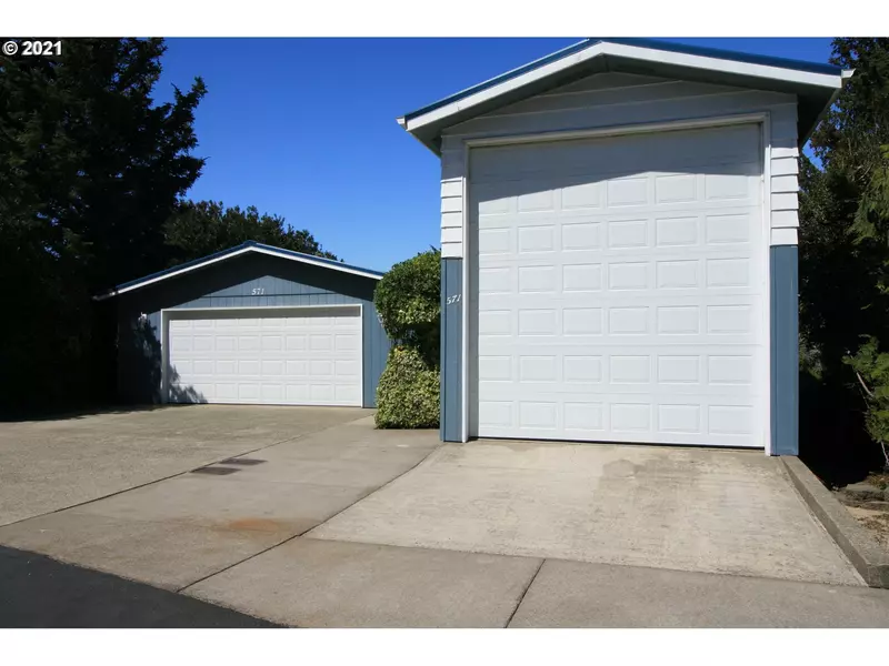 1601 RHODODENDRON DR #571, Florence, OR 97439