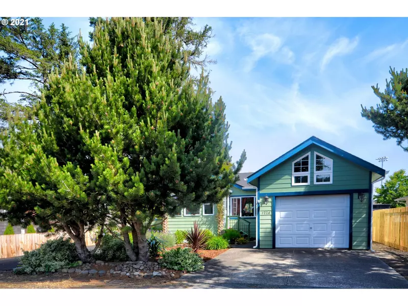 1226 Avenue A, Seaside, OR 97138