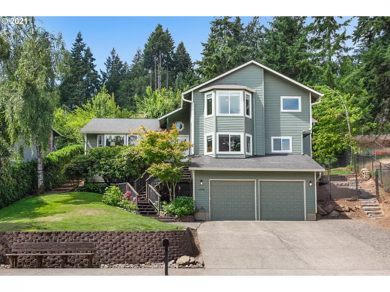 18040 UPPER MIDHILL DR, West Linn, OR 97068