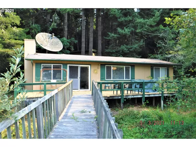 874 N TENMILE LAKE, Lakeside, OR 97449