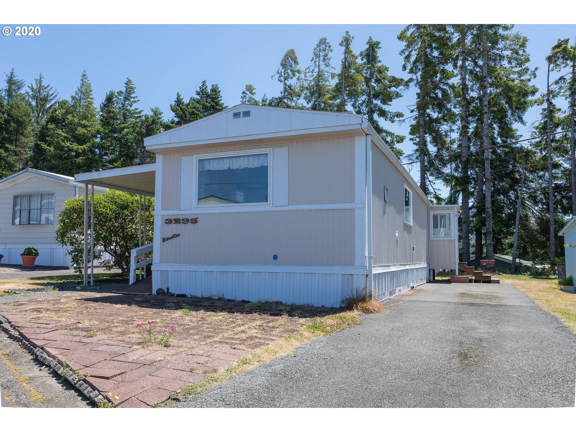 Coos Bay, OR 97420,3295 PACIFIC LOOP