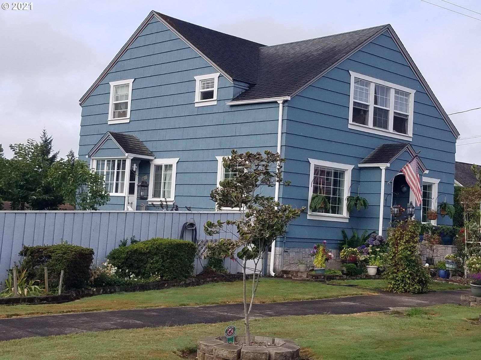 Coquille, OR 97423,561 E 1ST ST