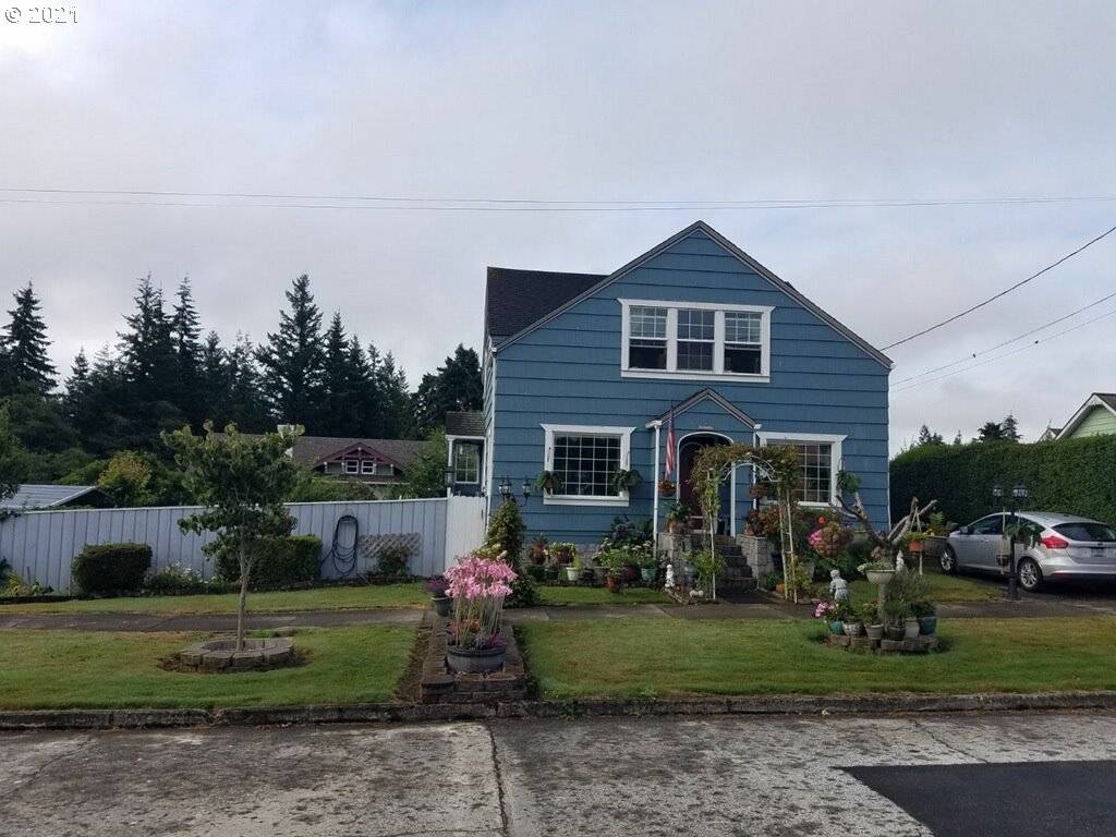 Coquille, OR 97423,561 E 1ST ST