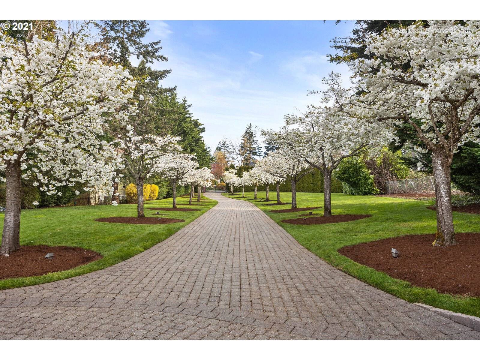 Lake Oswego, OR 97034,2254 KNAUS RD